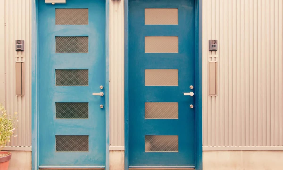 Lägenheter som delar rör upptäcks för sent